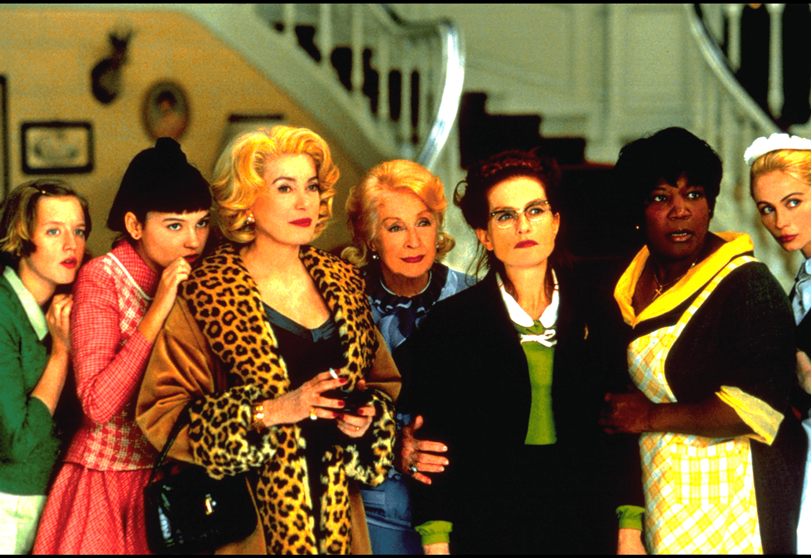 AroVision: 8 Women (8 Femmes)